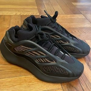 yeezy | 700 V3 ‘clay brown’